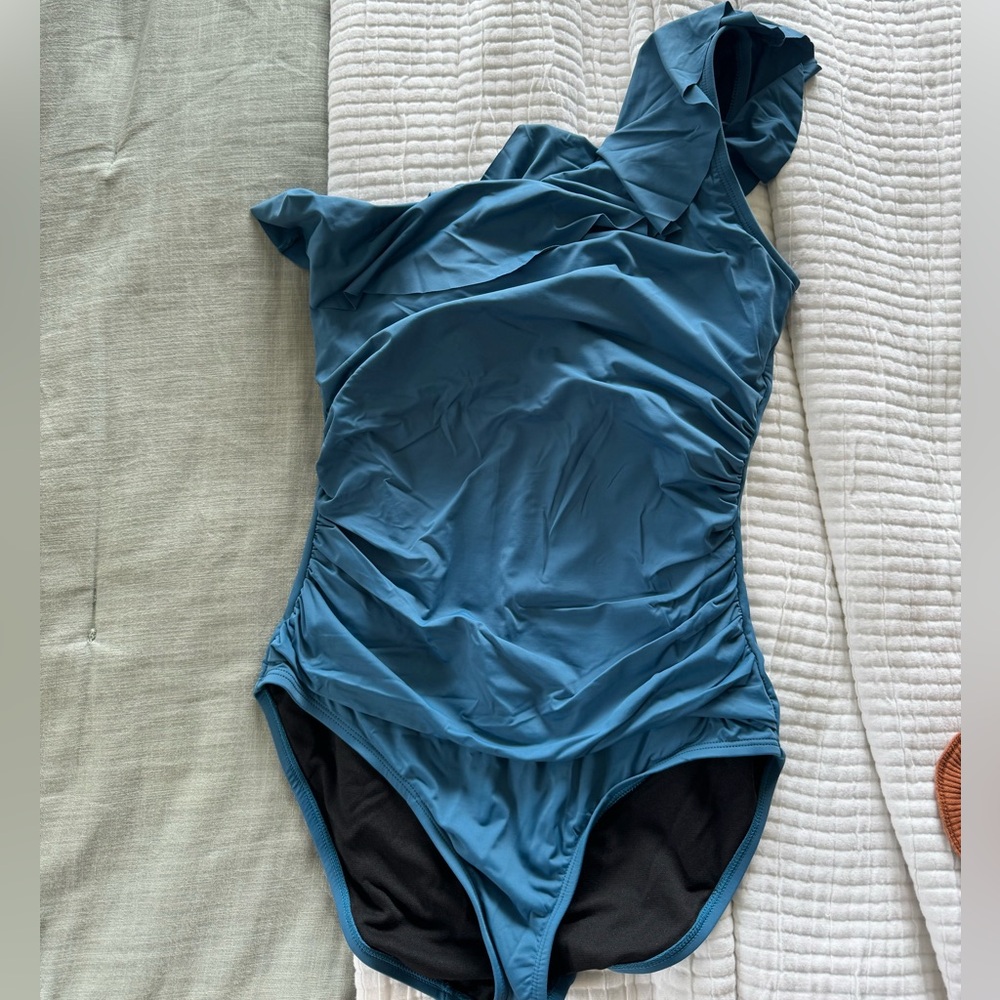 Julie women’s one piece full coverage swimsuit